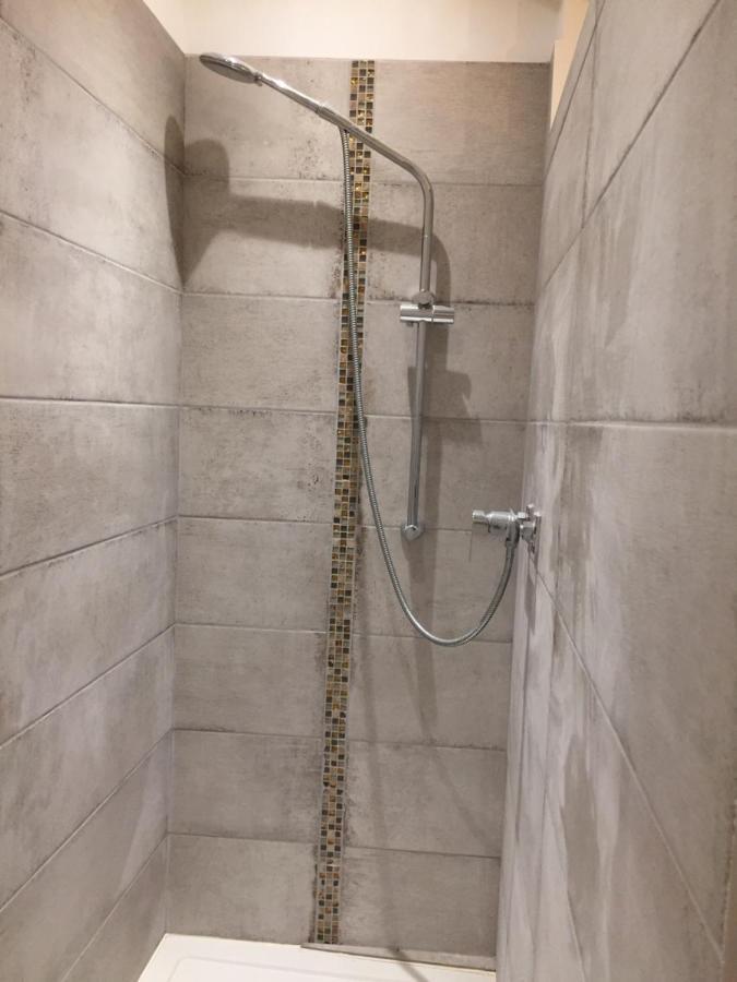 Chez Enzo Apartman Pierrevert Kültér fotó